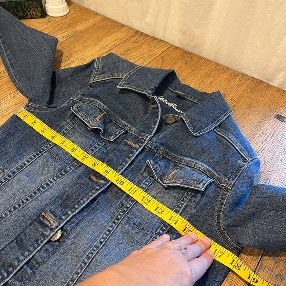 💙 EDDIE BAUER – Classic Denim Jacket – Size M - Picture 4 of 6